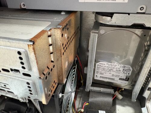 Apple Power Mac G4 (MDD) Porte Guida Specchiate M8570 COSÌ COM'È PER RICAMBI/RIPARAZIONE - Foto 14 di 17