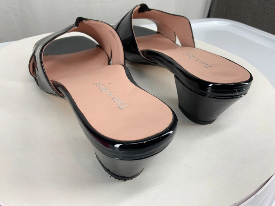 Taryn Rose - Negro, Mules de charol, punta abierta, tacón bloque, talla 9,5 M Foto 4 de 4