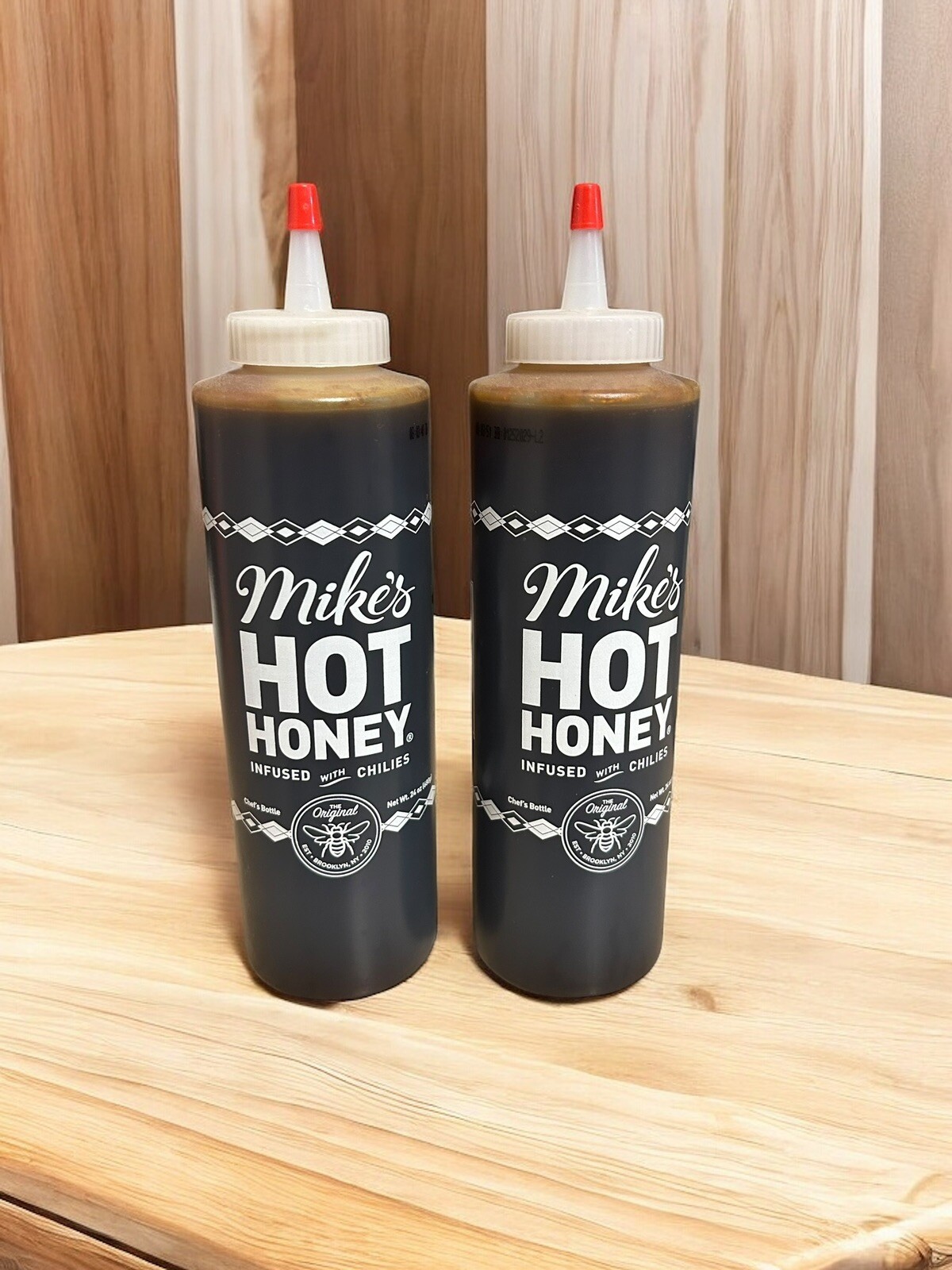 Paquete de 2 botellas de chef Mikes Hot Honey de 24 oz miel picante con una patada dulce...