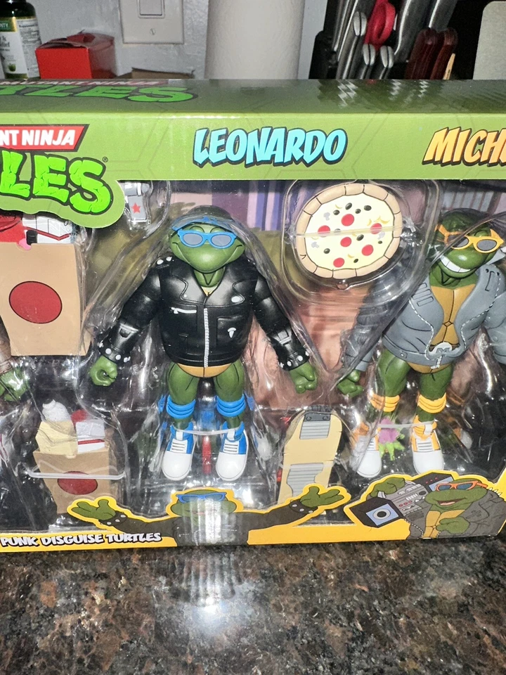 Figura de acción exclusiva NECA TMNT Punk Disguise Turtles 2024 paquete de 4 Foto 4 de 4