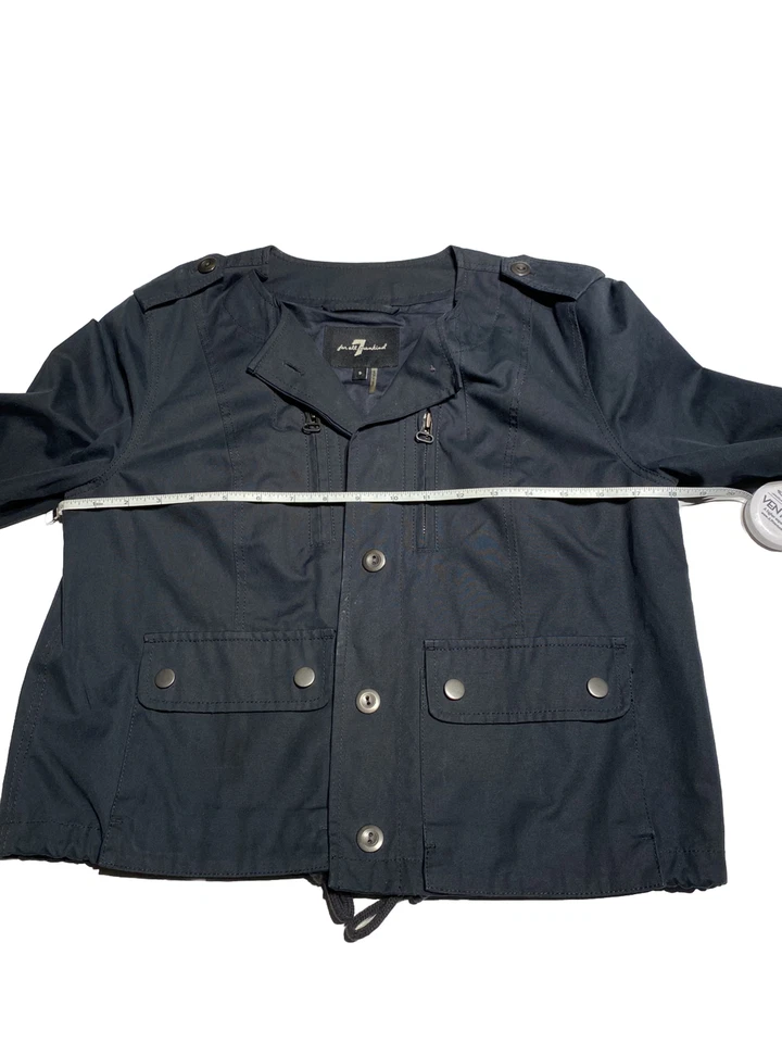 Chaqueta corta negra Seven For All Mankind para mujer talla pequeña Foto 4 de 4