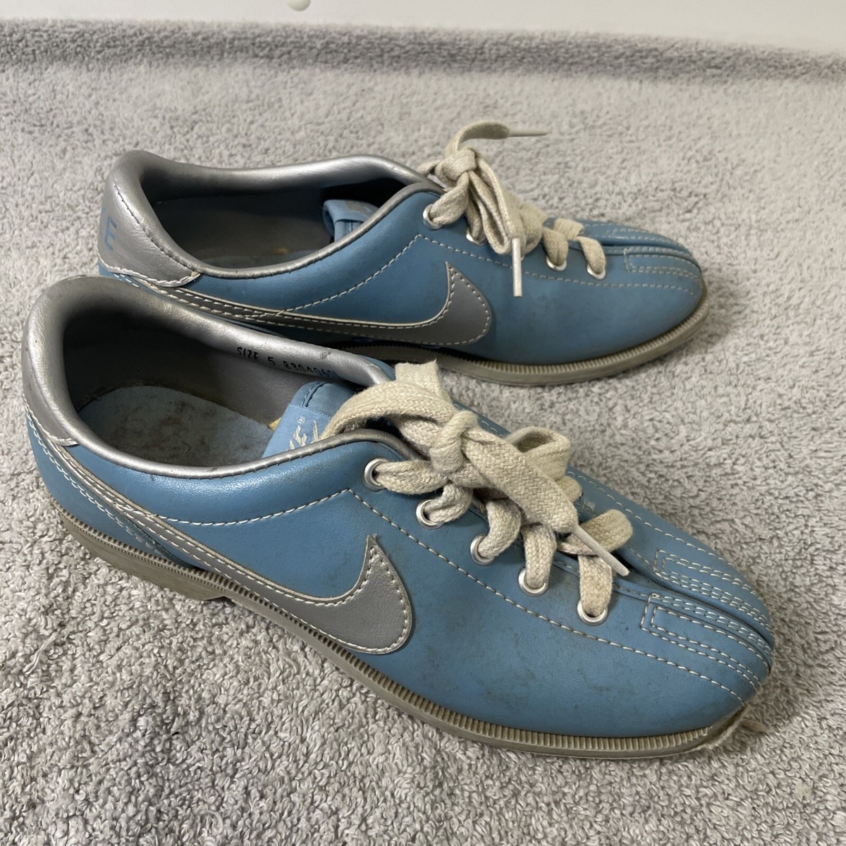 VINTAGE NIKE 1984 Women’s Bowling Shoes VTG 1984 Nike Leather Bowling Shoes Women's Sz 5 Blue/Silver