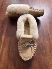 L.L.Bean Wicked Good Leather And Sherpa Overstuffed Moccasin Slipper Size 7