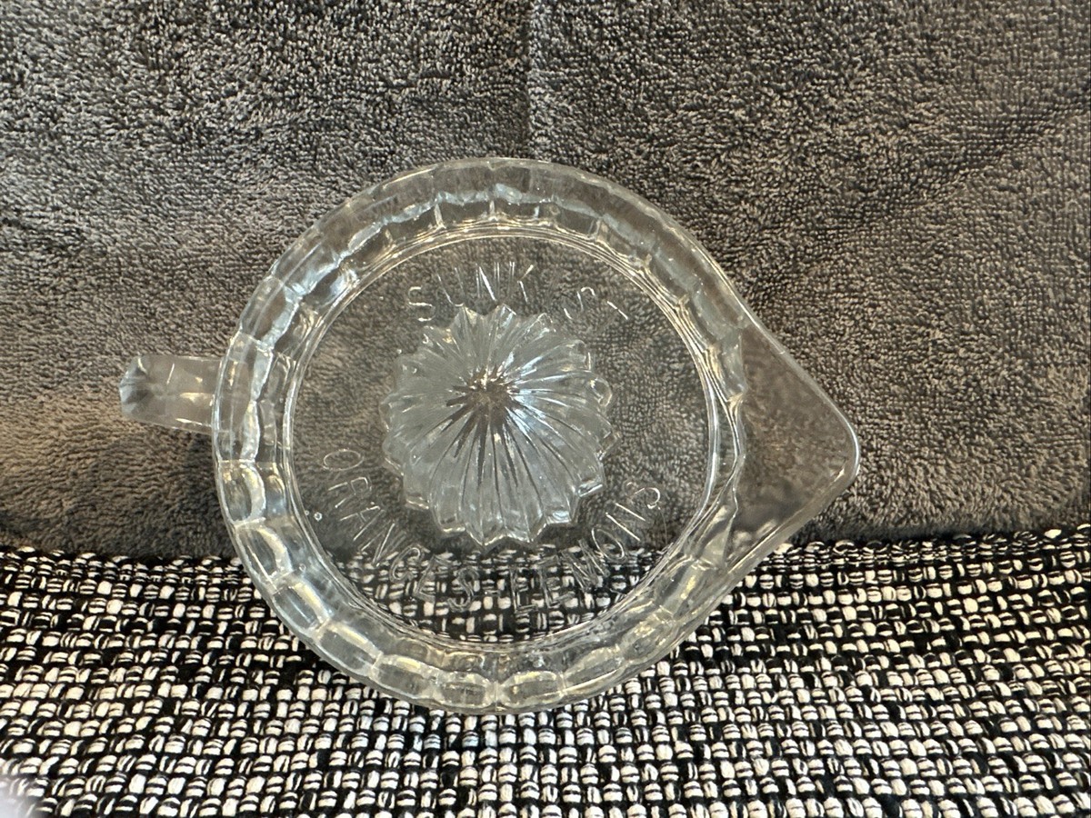 Vintage Sunkist Stamped Ribbed Pressed Manual Glass Juicer, Never