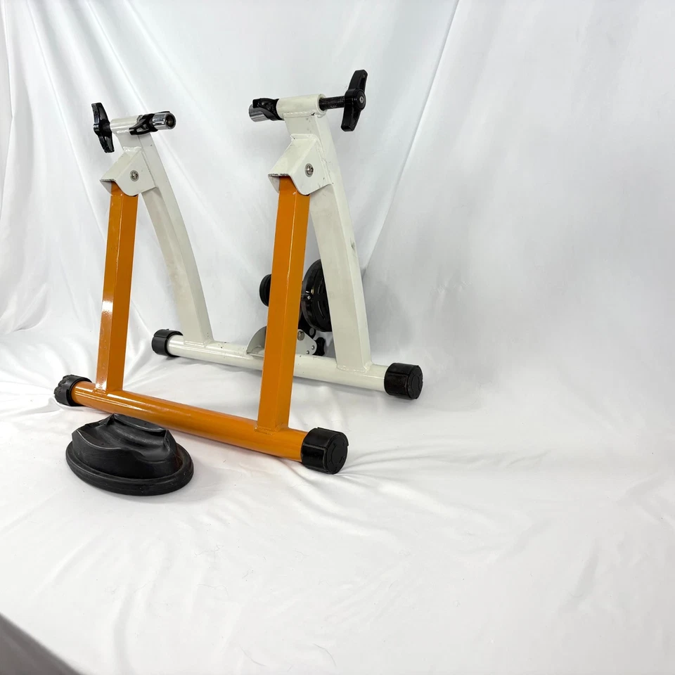 Conquer Indoor Bike Trainer, portable stand, sturdy, adjustable and great value - Image 2 of 4