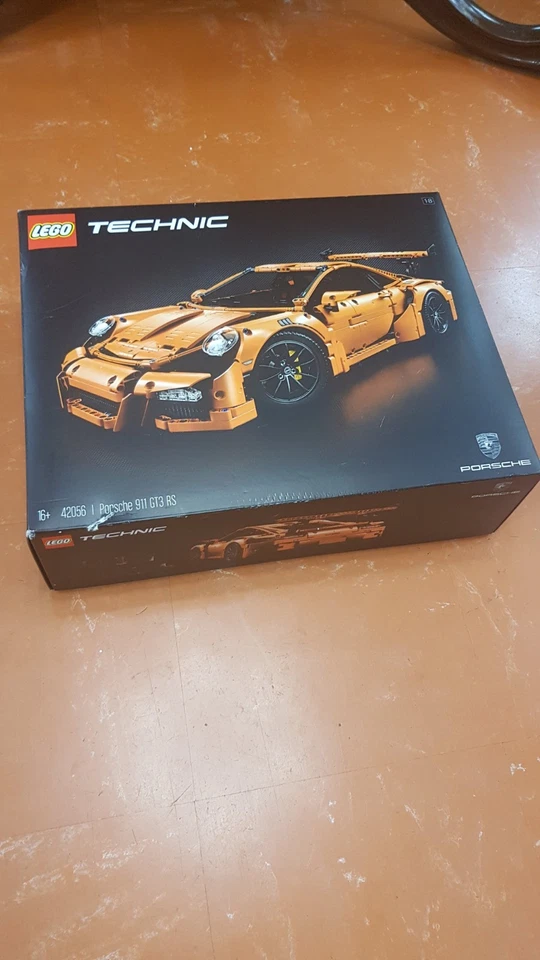 LEGO Technic 42056 Porsche 911 GT3 RS, foto 1 di 5