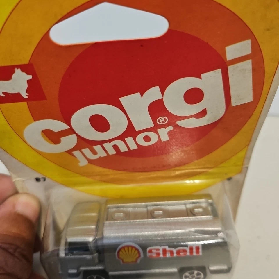 Vintage Corgi Juniors #97 Shell Petrol Tanker Truck On Sealed Card 1/64 - Image 2 of 4