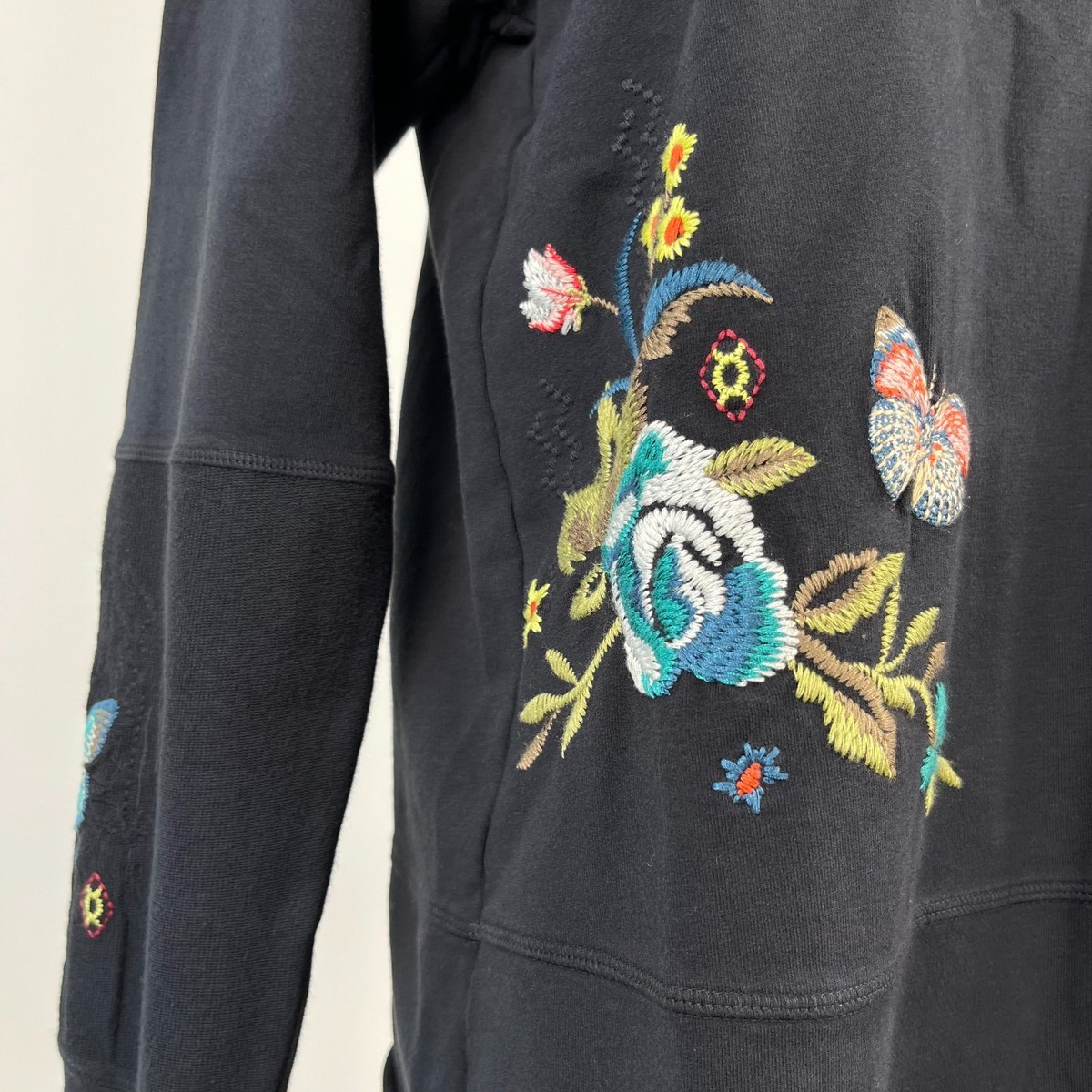 NWOT Johnny Was Embroidered Floral Butterfly Bird Pullover  display picture 2