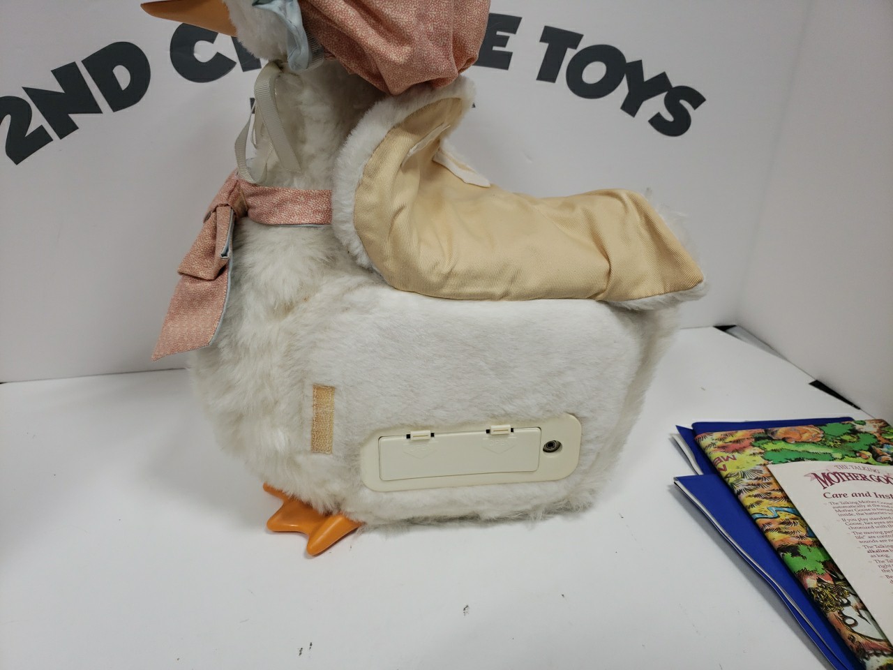 Worlds of Wonder - THE TALKING MOTHER GOOSE - Loose - No Tapes Included - 1986