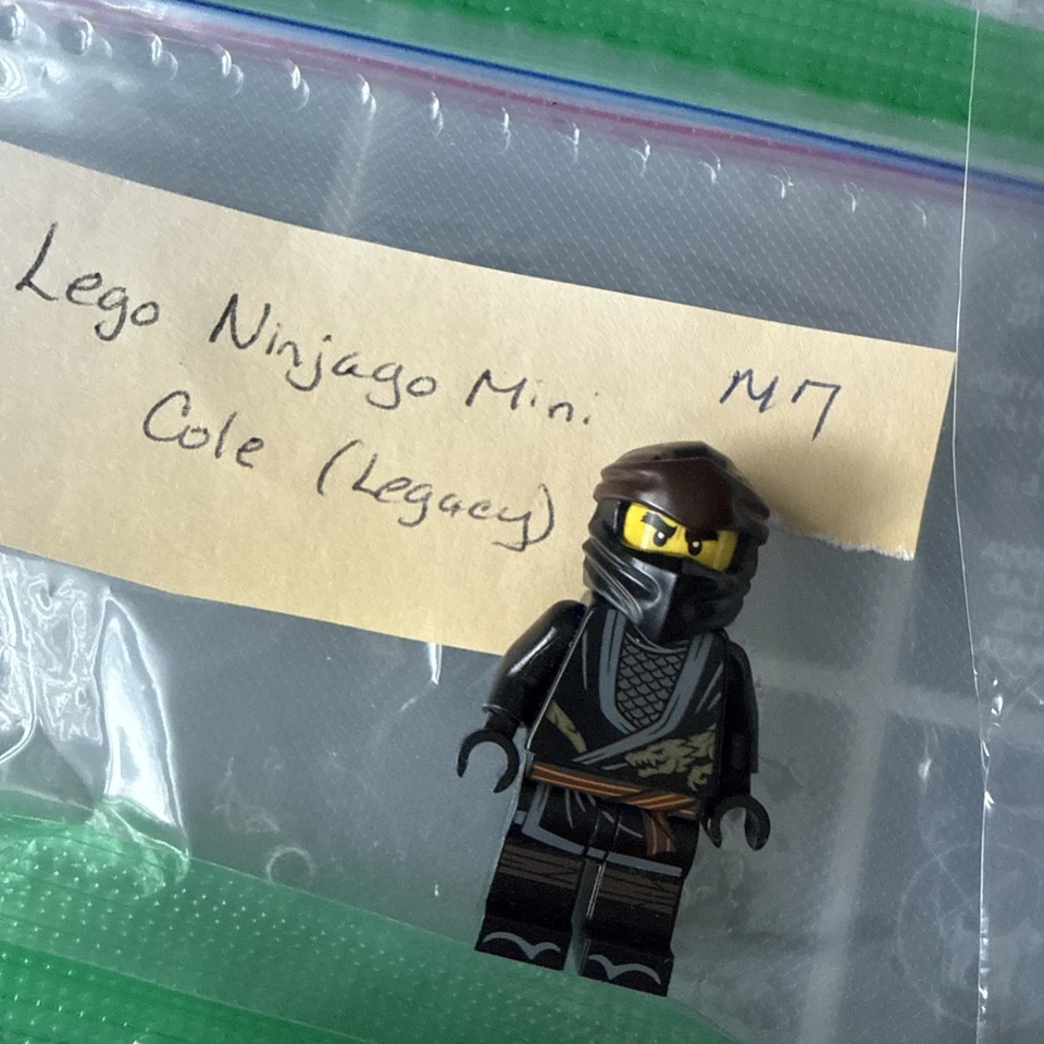 3 Legos Ninjago Minifigures - Image 3 of 4
