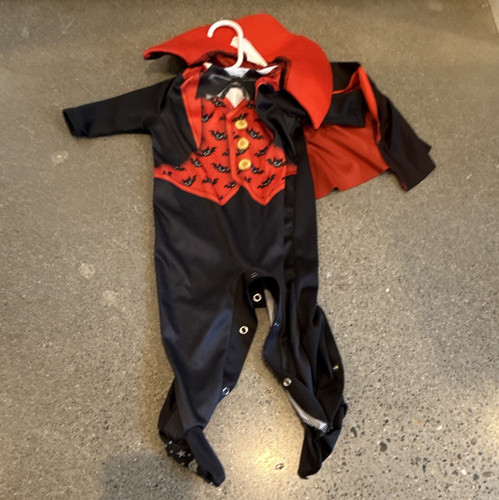 Walmart Infant Vampire Costume Complete Outfit w/ Cape Polyester 0-6M Black/Red