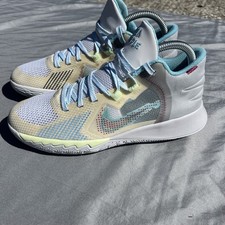 Size 5.5Y - Nike Kyrie Flytrap 5 1 World 1 People BasketBasketball