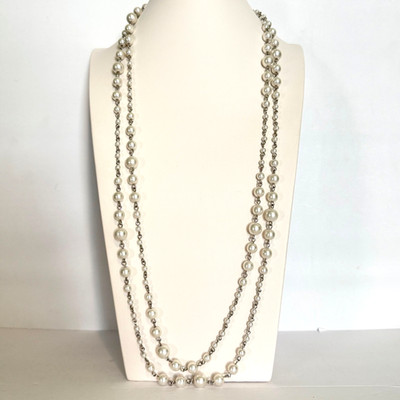Premier Designs Retired Long Pearl Station Necklace Silver Tone 60 + Versatile