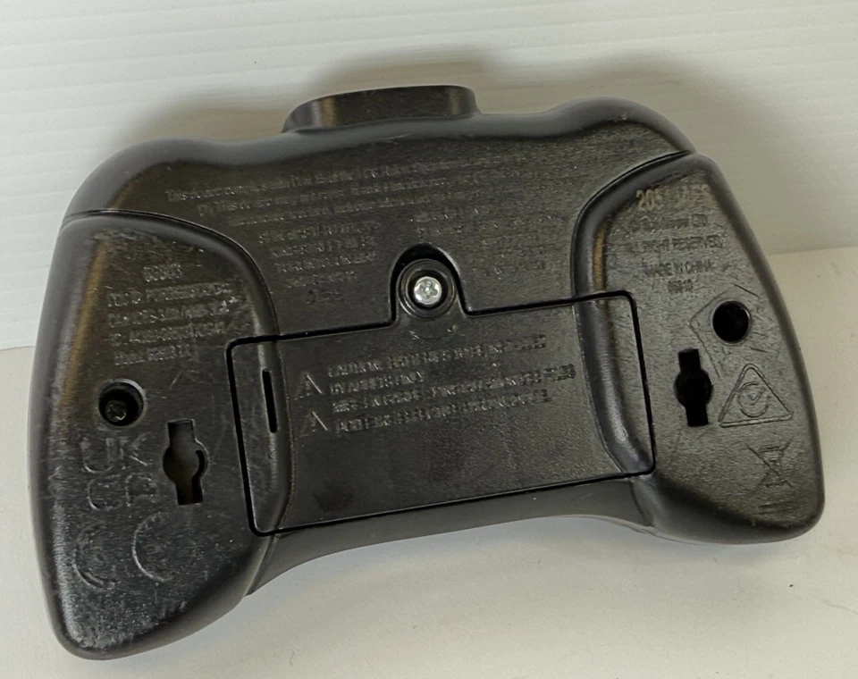 Monster Jam 1:24 Grave Digger / El Toro RC 2.4GHz Remote Control Only 66803TX - Image 2 of 4