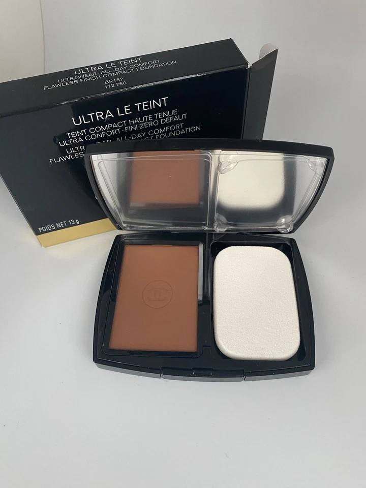 Chanel Ultra Le Tint All Day Comfort Compact Foundation- BR152 - image 1 of 1