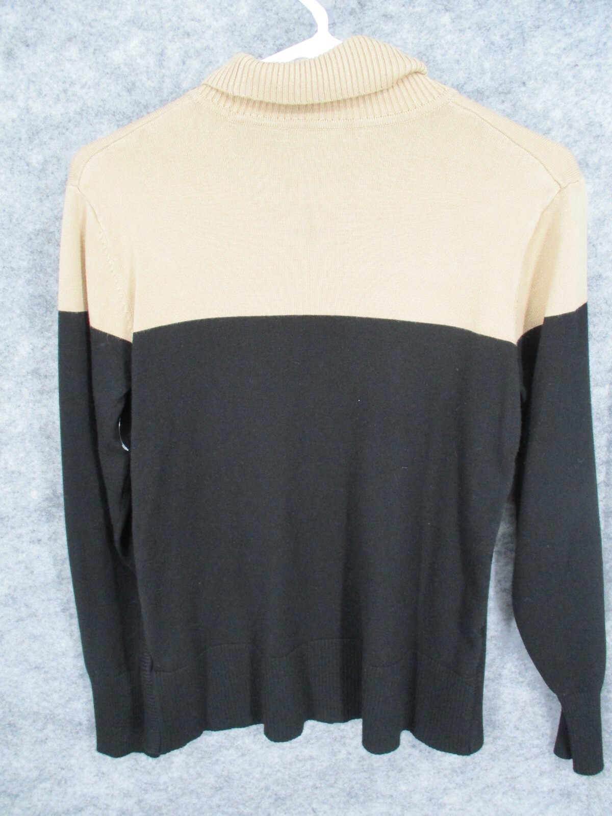 Cable \u0026 Gauge Women's Sweater Large 
