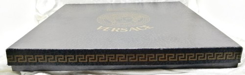 Rosenthal Versace Medusa Red Large plate 31 cm (12 inch) With Box Unused - Picture 9 of 9
