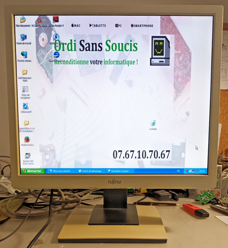 Ecran moniteur Fujitsu B19-5 ECO TFT DVI-D VGA 5ms 1280 x 1024 5:4 HP 2W +câbles - Photo 2/9