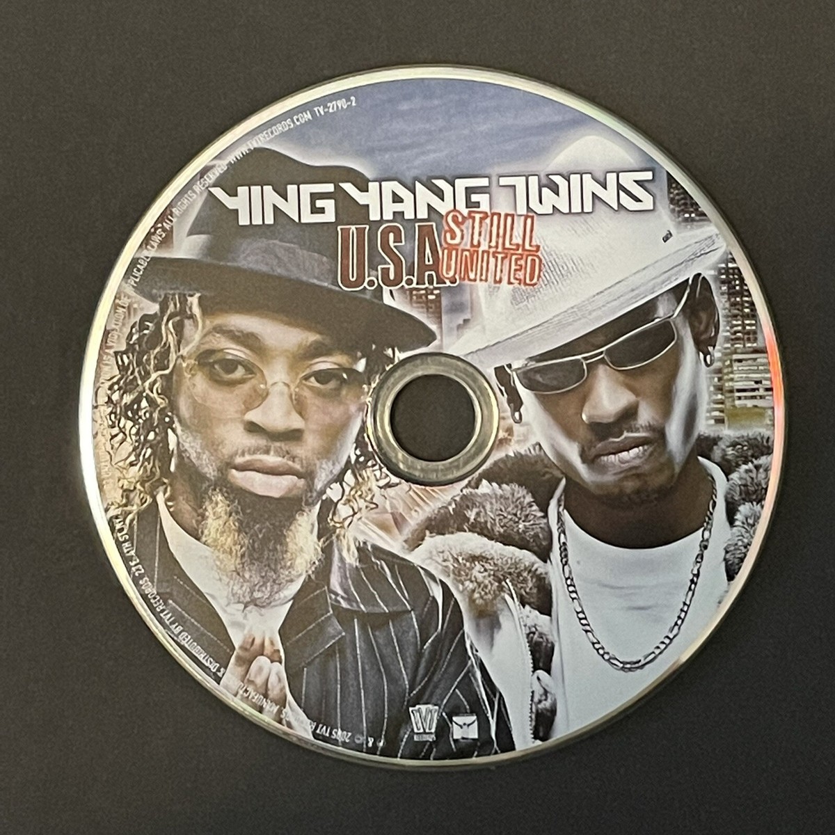 lot of 10 CDs from various artists and music styles without lot of 10 CDs from various artists and music styles without