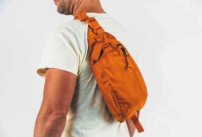 バッグ EVERGOODS MOUNTAIN HIP PACK 3.5L EVERGOODS MOUNTAIN HIP PACK 3.5L Burnt Orange 40.6 x 11.4 x 17cm