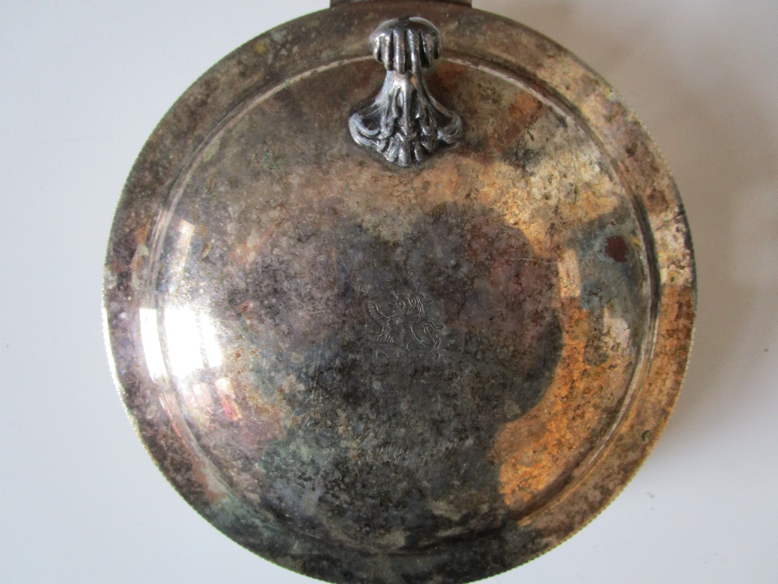 English Silver MFG Corp Silver Plated Round Lid Butter Pan W/Thumb Grip