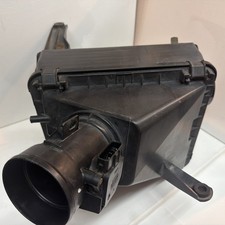 1999-2002 Toyota 4Runner 3.4L Air Cleaner Intake Filter Box OEM *USED*