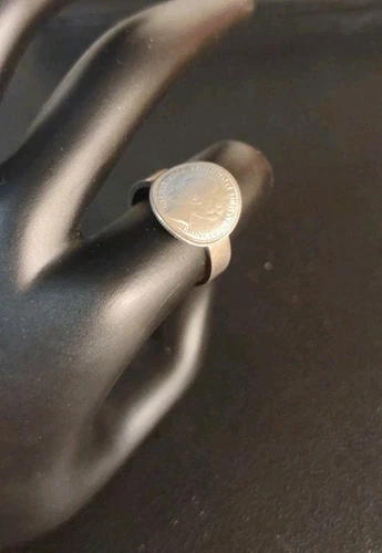 4.6 Gram Sz 7.75 90% Silver Ring With 64% Silver 10 Cent Gulden Coin - Picture 2 of 6