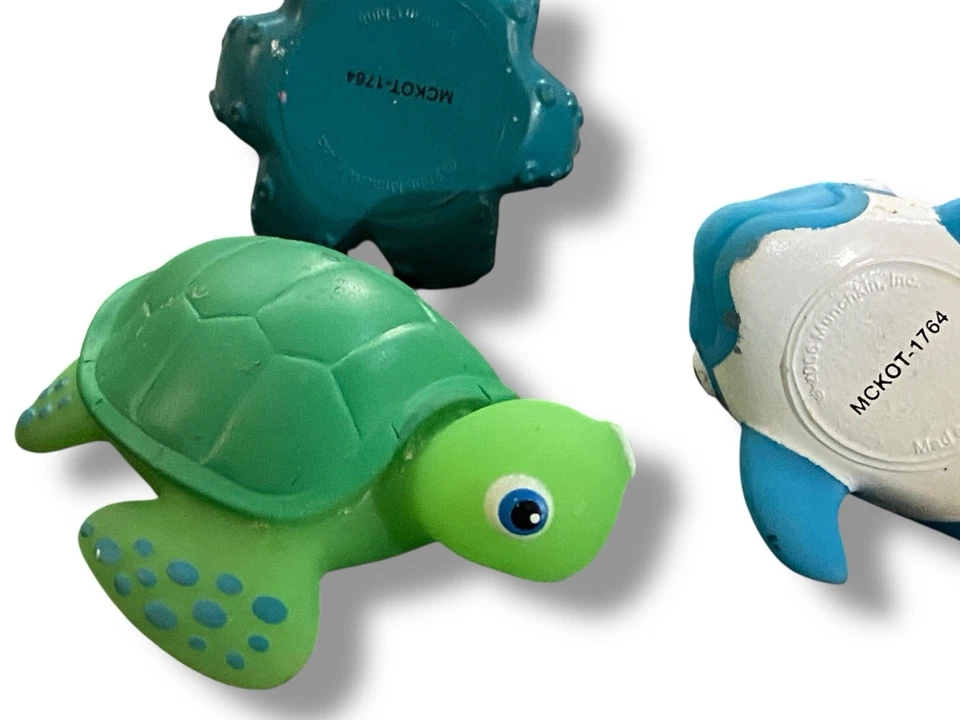 Munchkin 2006 绿色海龟海豚和章鱼塑料喷射浴玩具罕见 — 第 4/4 张图片