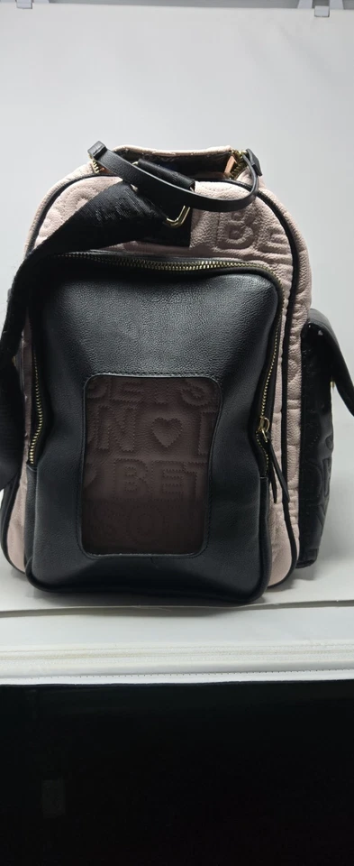 Большая дорожная сумка для детских подгузников BETSEY JOHNSON 16 x 12 дюймов розовая и черная стеганая  - Изображение 3 из 4