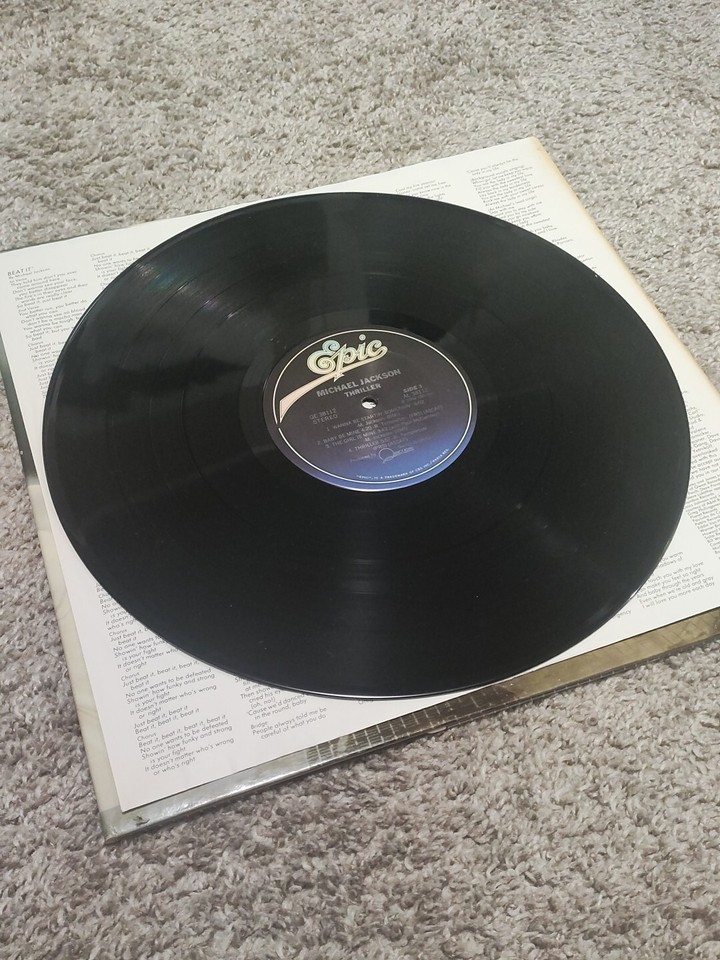 Michael Jackson Thriller LP 1982 Epic ‎QE38112 Gatefold Music Album