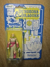 Super7 Dungeons & Dragons Sorceress with Wand of Fire Glow in the Dark ReAction