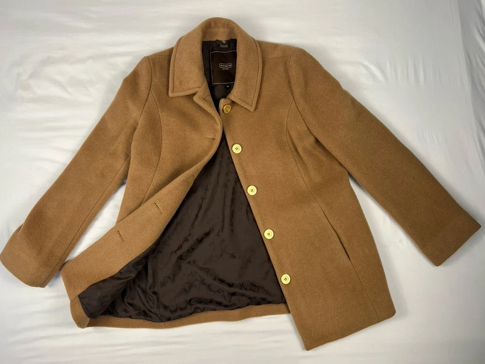 Chaquetón Coach para mujer marrón tostado talla mediana Foto 2 de 4