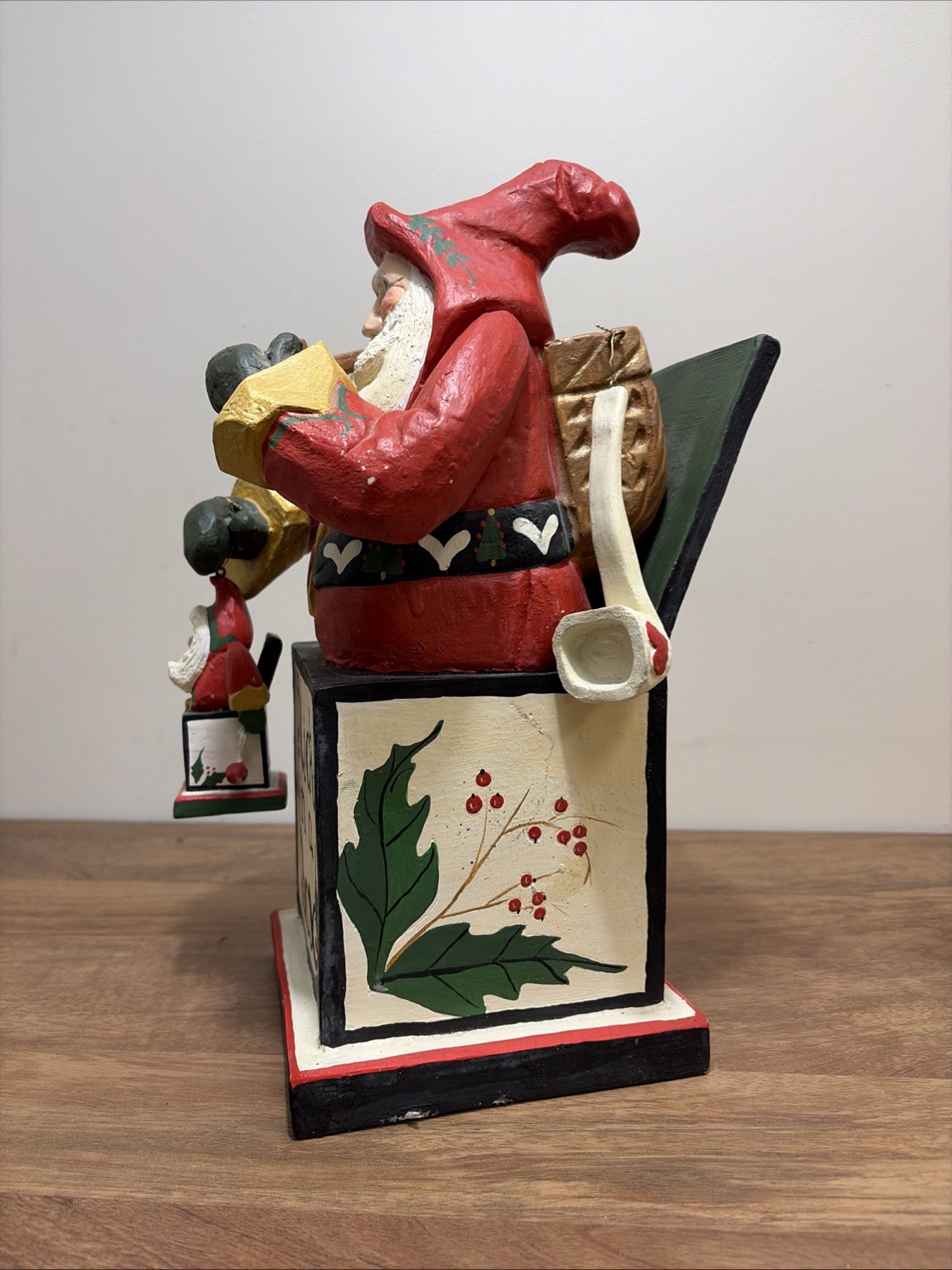 1995 HOUSE OF HATTEN NICK IN A BOX CHRISTAMS SANTA WITH 3 HANGING FIGURES