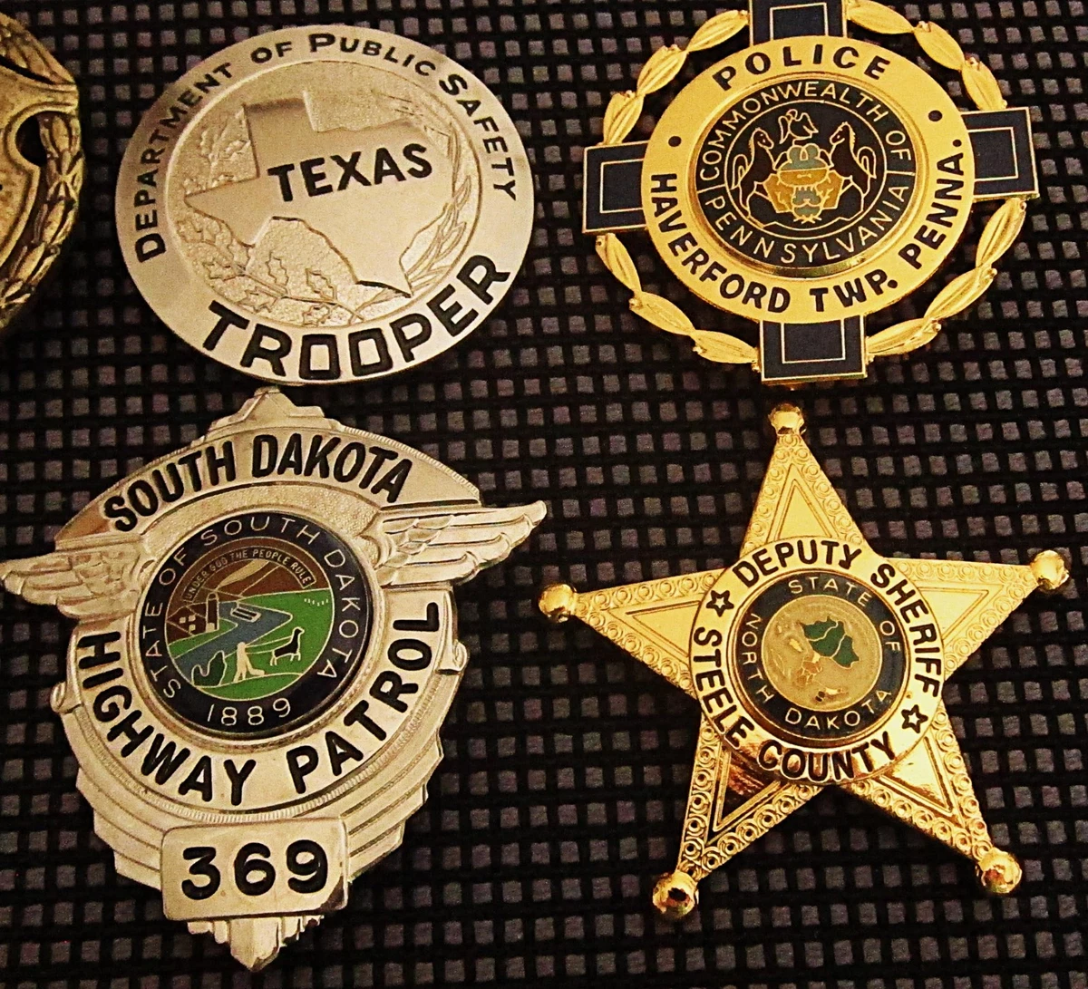 obsolete police badges, Konvolut von 10 Abzeichen / badges / Super Angebot !