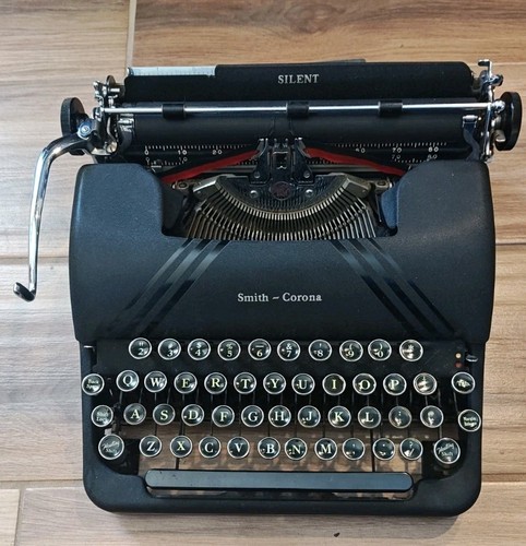 Vintage Smith Corona Silent Floating Shift Black Manual Typewriter Free Shipping