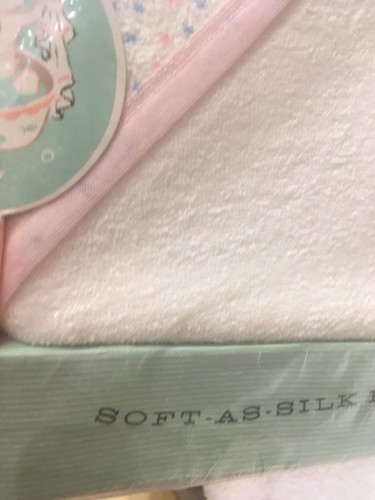 Vintage Baby Hooded Bath Towel. New In Sealed Box! 100%Cotton 36”X 36” Hooded! - Picture 10 of 12