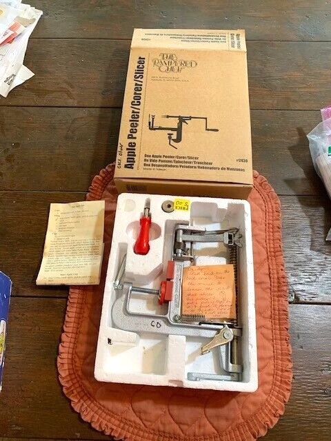 Pampered Chef Apple Peeler Corer Slicer #2430 in Original Box Instructions VGUC