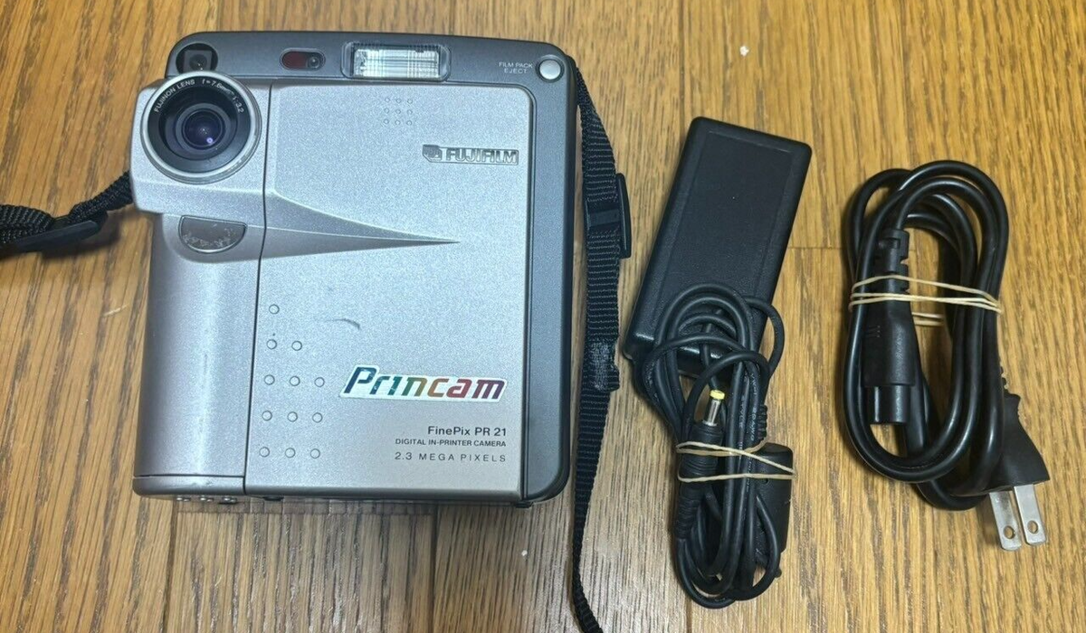 FUJIFILM Princam FinePix PR21 DIGITAL IN-PRINTER CAMERA 2.3 FUJIFILM Princam FinePix PR21 DIGITAL IN-PRINTER CAMERA 2.3