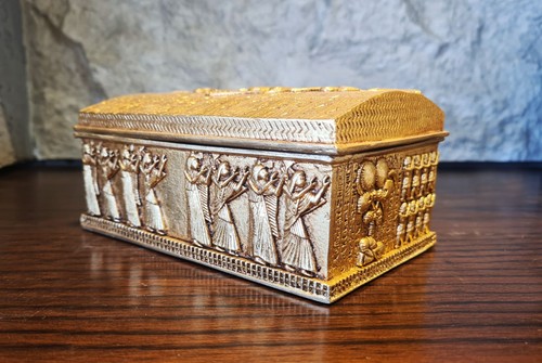 Jewelry Storage Box with Detailed Pharaonic Wall Art Scene on Each Side - Picture 9 of 12