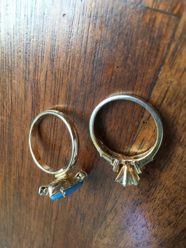 Vintage Pair of Pretty Rings 1 Blue Stone 1 Diamond - Picture 5 of 24