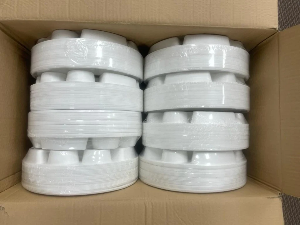 Round White 9 Compartment Disposable Plastic Plates - 200 pieces - Image 2 of 3