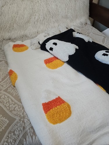 2 Rachel Zoe White Candy Corn Black Ghost Blanket TikTok Viral Throw Halloween - Picture 2 of 6