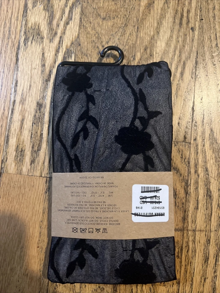 Medias Urban Outfitters Flor Salvaje S/M Corbata Patrón Floral Negras Nuevas Foto 2 de 4