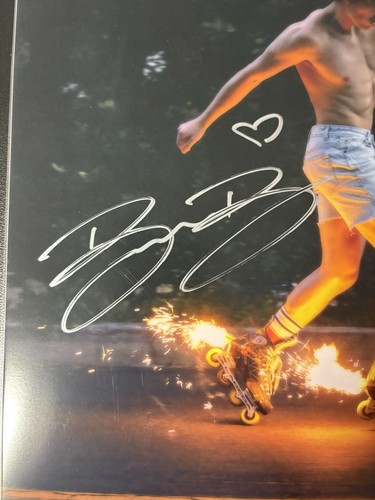 Benson Boone vinile autografato "Fireworks & Rollerblades" Beckett Coa raro - Foto 9 di 19