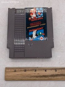 Nintendo NES Console Bundle w/ Controllers Zapper Mario Duck Hunt &ndash; Untested