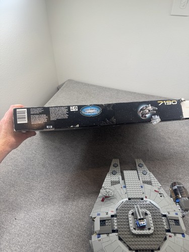 LEGO Star Wars Millennium Falcon (7190) w/ All Minifigures : 100% Complete - Picture 21 of 22