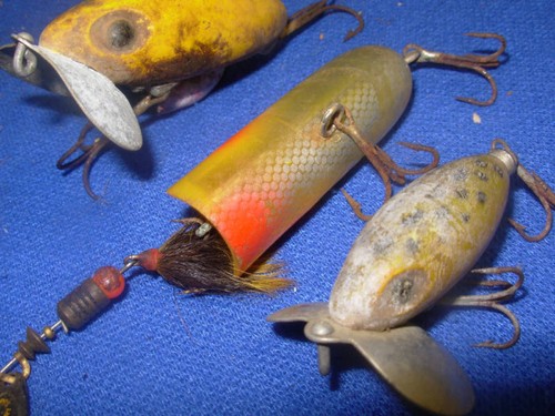 Lots Of Old Vintage And Antique Fishing Lures Lot 4 - Picture 4 of 4