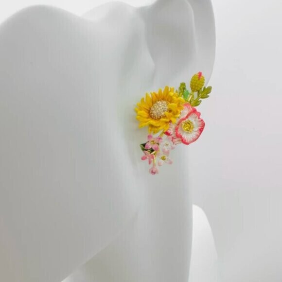 LES NEREIDES ANTHROPOLOGIE WILDFLOWER POST EARRINGS | eBay