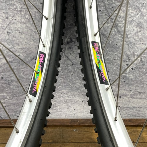 Vintage Araya RM-17 Wheel Set 26 in Pink Logo Deore LX FH-M563 Mountain RM17 90s - Picture 2 of 16