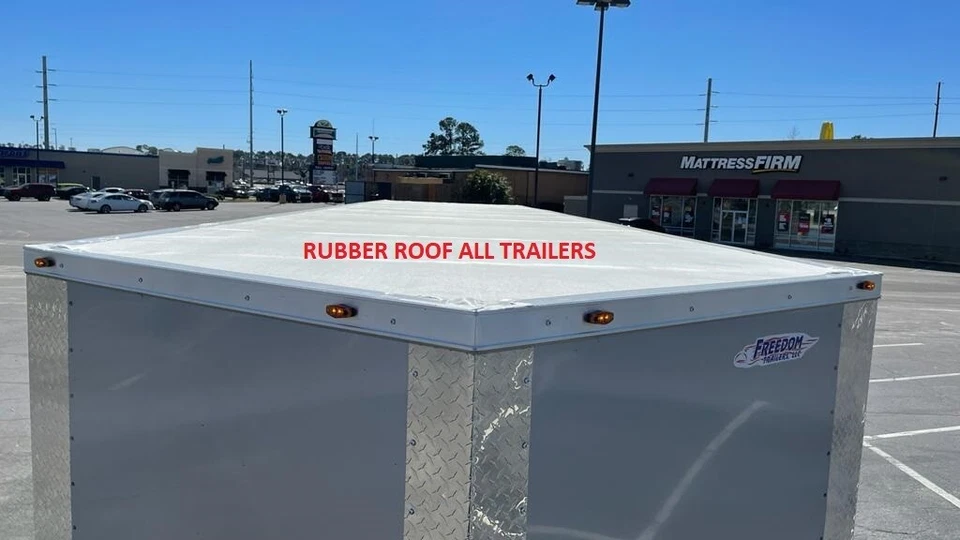 Remolque cerrado para carros de carga de carreras 2024 8,5 X 36 nuevo con opciones compuesto Foto 4 de 4